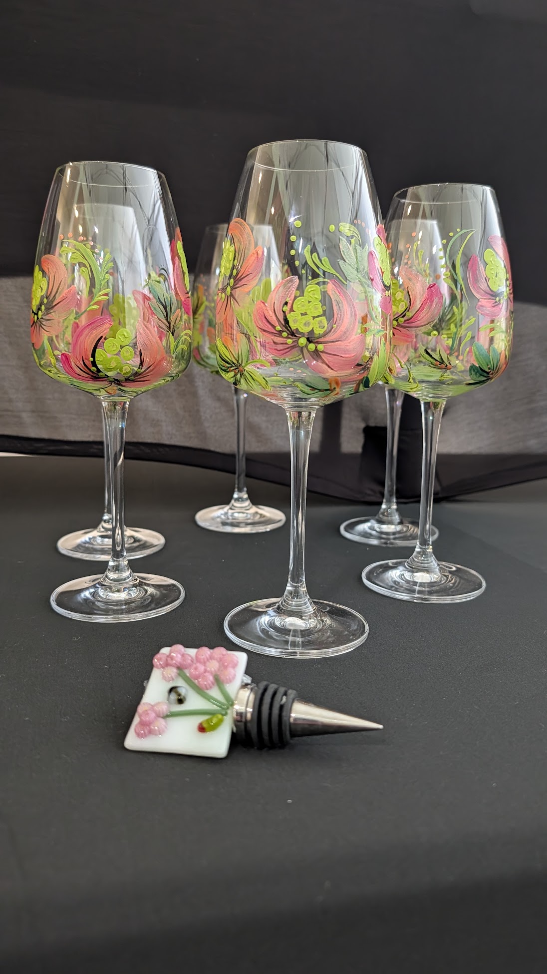 Coral and lime wine glasses with glass fusion stopper