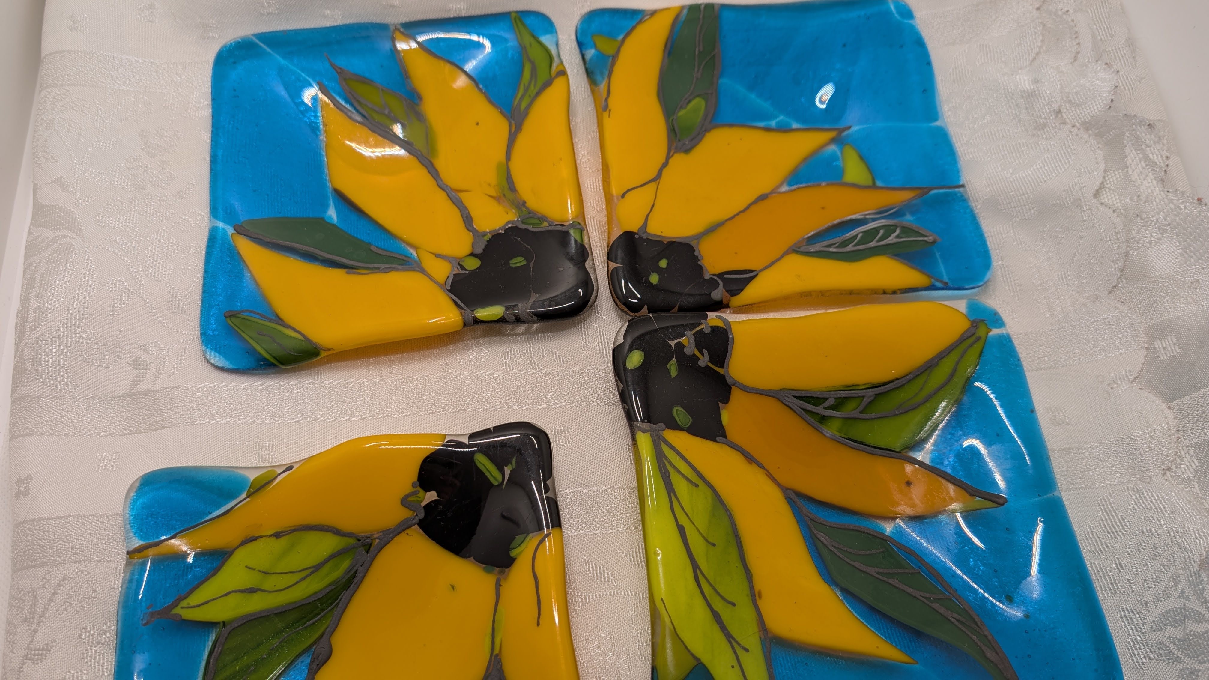 Glass fusion sunflower coaster set